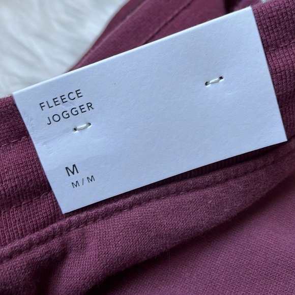 New- Hollister men’s joggers size medium - Picture 2 of 5